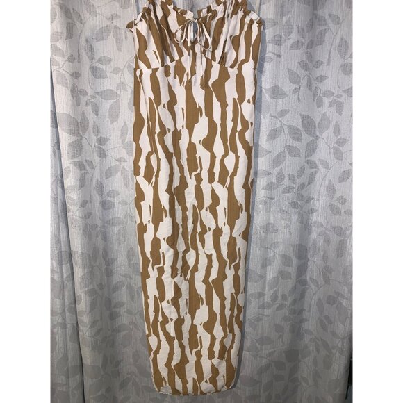 Stylish Brown and White Maxi Dress - Picture 1 of 4